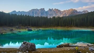 lago-carezza-lago-di-carezza-karersee-monte-latemar-provincia-bolzano-tirol-sur-italia (1)