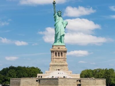 statue-liberty-liberty-island-new-york (1)