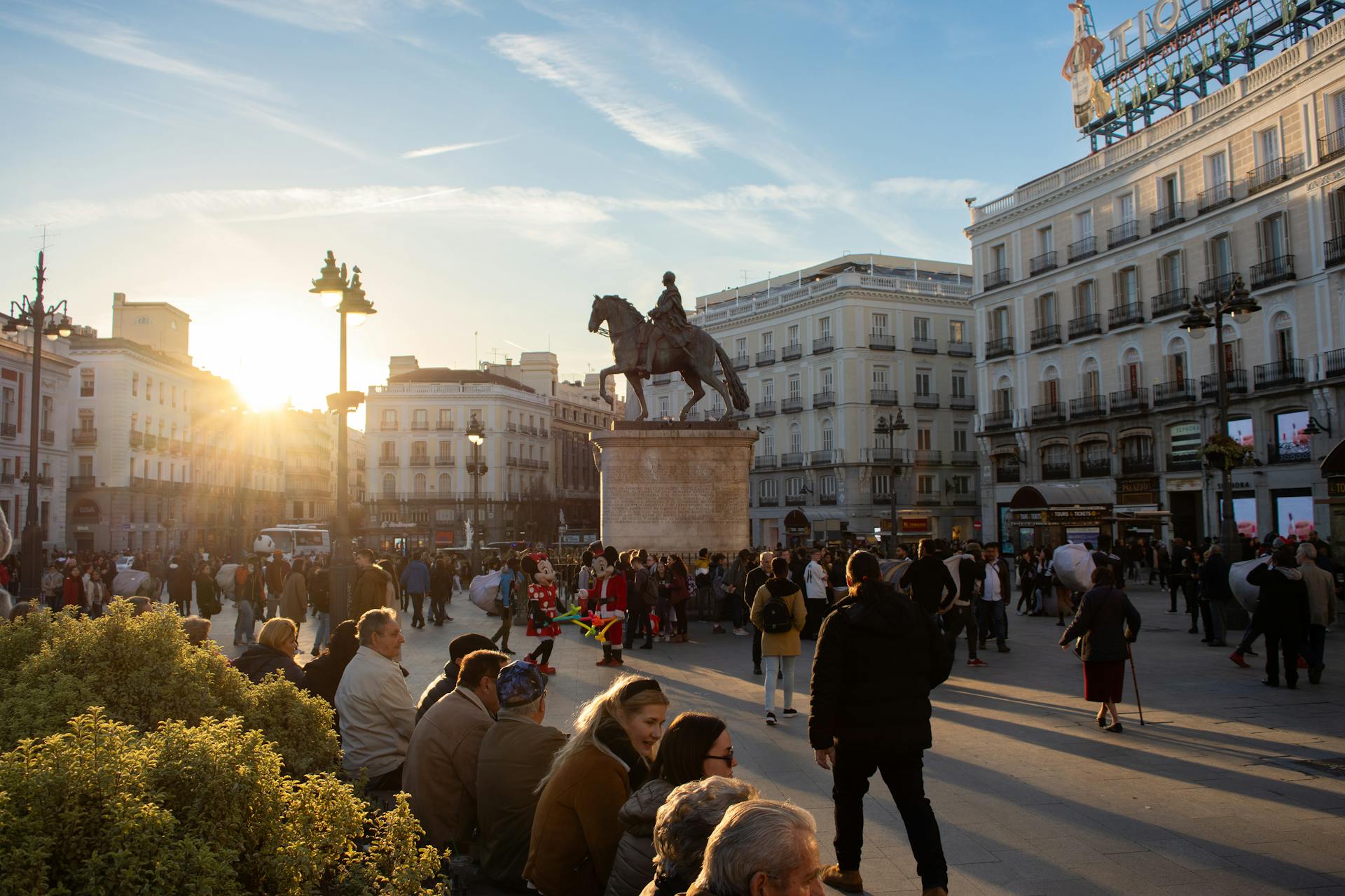 Regularización masiva en España- Visados y Extranjería Beltra
