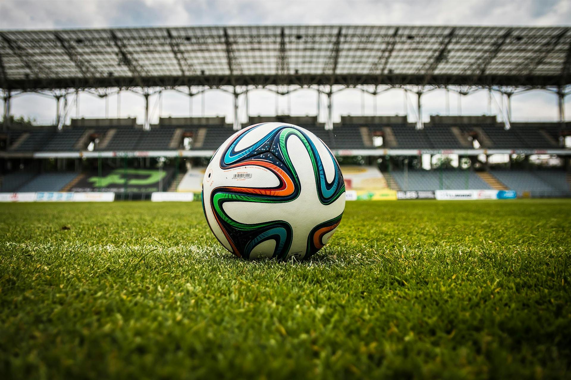 Cómo viajar a España para el Mundial de Fútbol- Visados y Extranjería Beltra